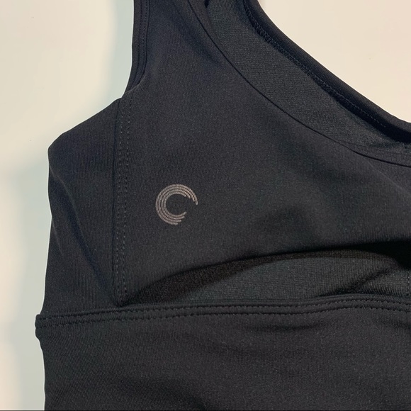 Aritzia XS The Constant black glide studio sports bra with cutout back - Picture 7 of 11
